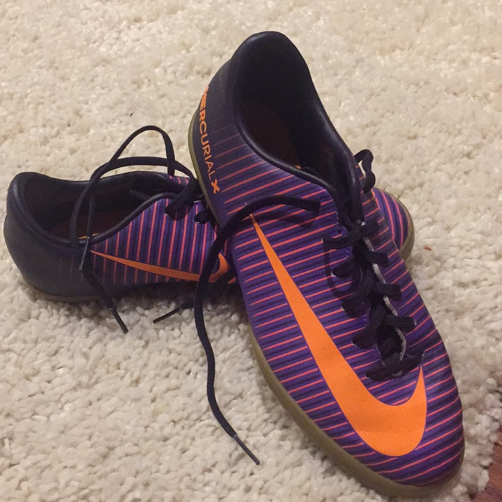 Nike Mercurial indoor soccer shoes.   Size 4.5y